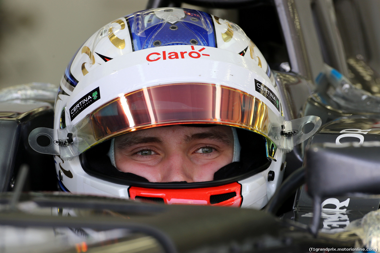 TEST BAHRAIN 08 APRILE, Sergey Sirotkin (RUS), test driver, Sauber F1 Team 
08.04.2014. Formula One Testing, Bahrain Test, Day One, Sakhir, Bahrain.