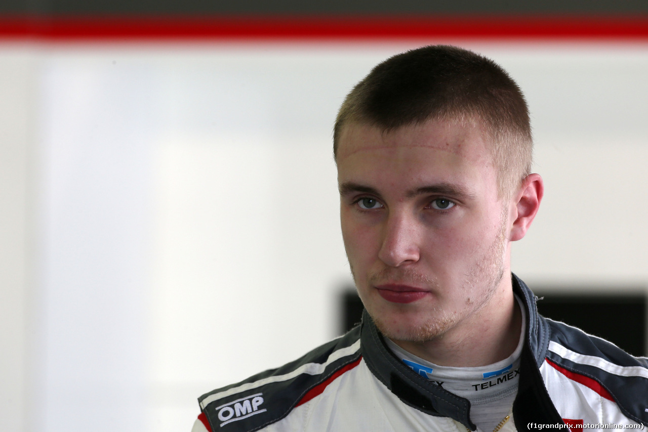 TEST BAHRAIN 08 APRILE, Sergey Sirotkin (RUS), test driver, Sauber F1 Team 
08.04.2014. Formula One Testing, Bahrain Test, Day One, Sakhir, Bahrain.