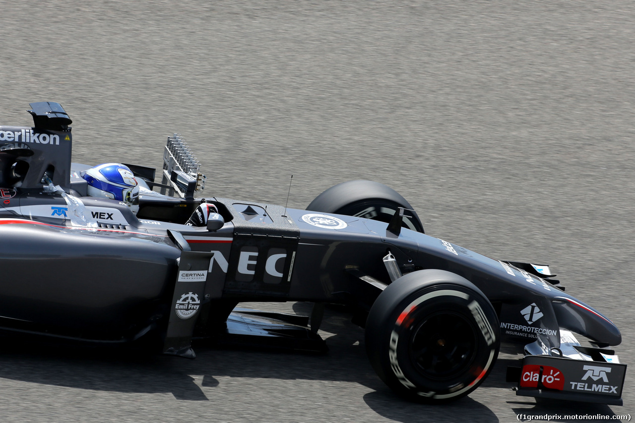 TEST BAHRAIN 08 APRILE, Sergey Sirotkin (RUS), test driver, Sauber F1 Team 
08.04.2014. Formula One Testing, Bahrain Test, Day One, Sakhir, Bahrain.
