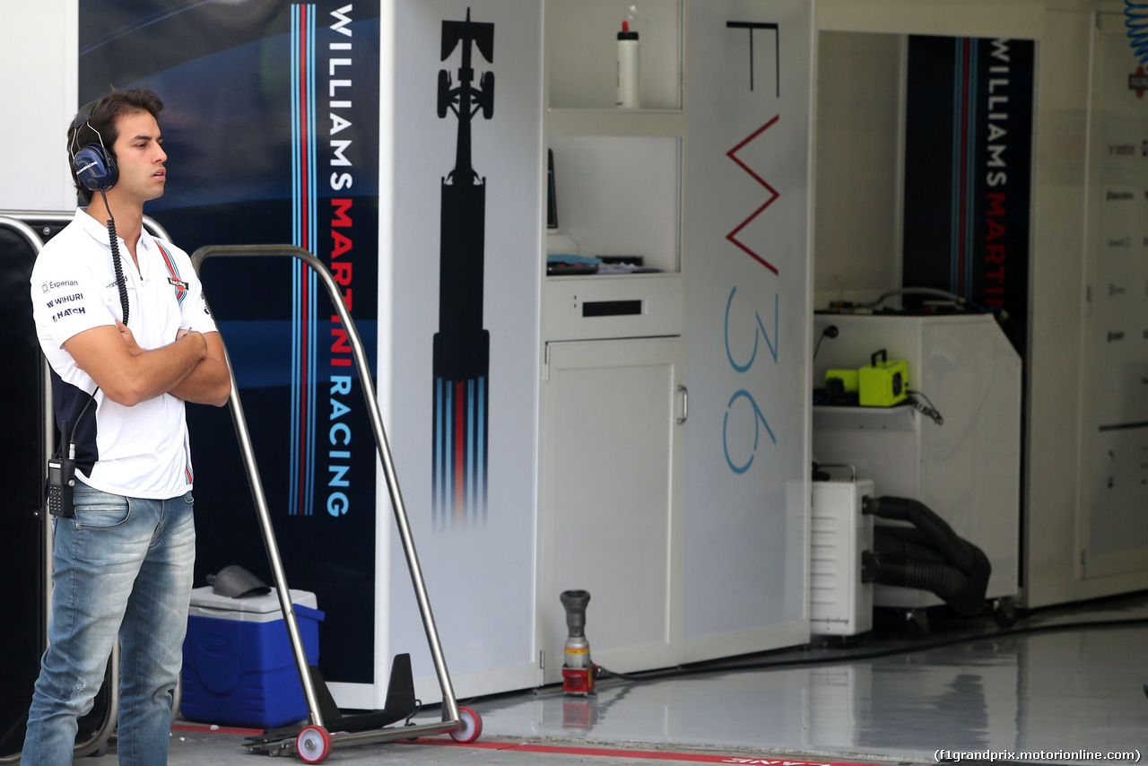 TEST BAHRAIN 08 APRILE, Felipe Nasr (BRA), third driver, Williams F1 Team 
08.04.2014. Formula One Testing, Bahrain Test, Day One, Sakhir, Bahrain.