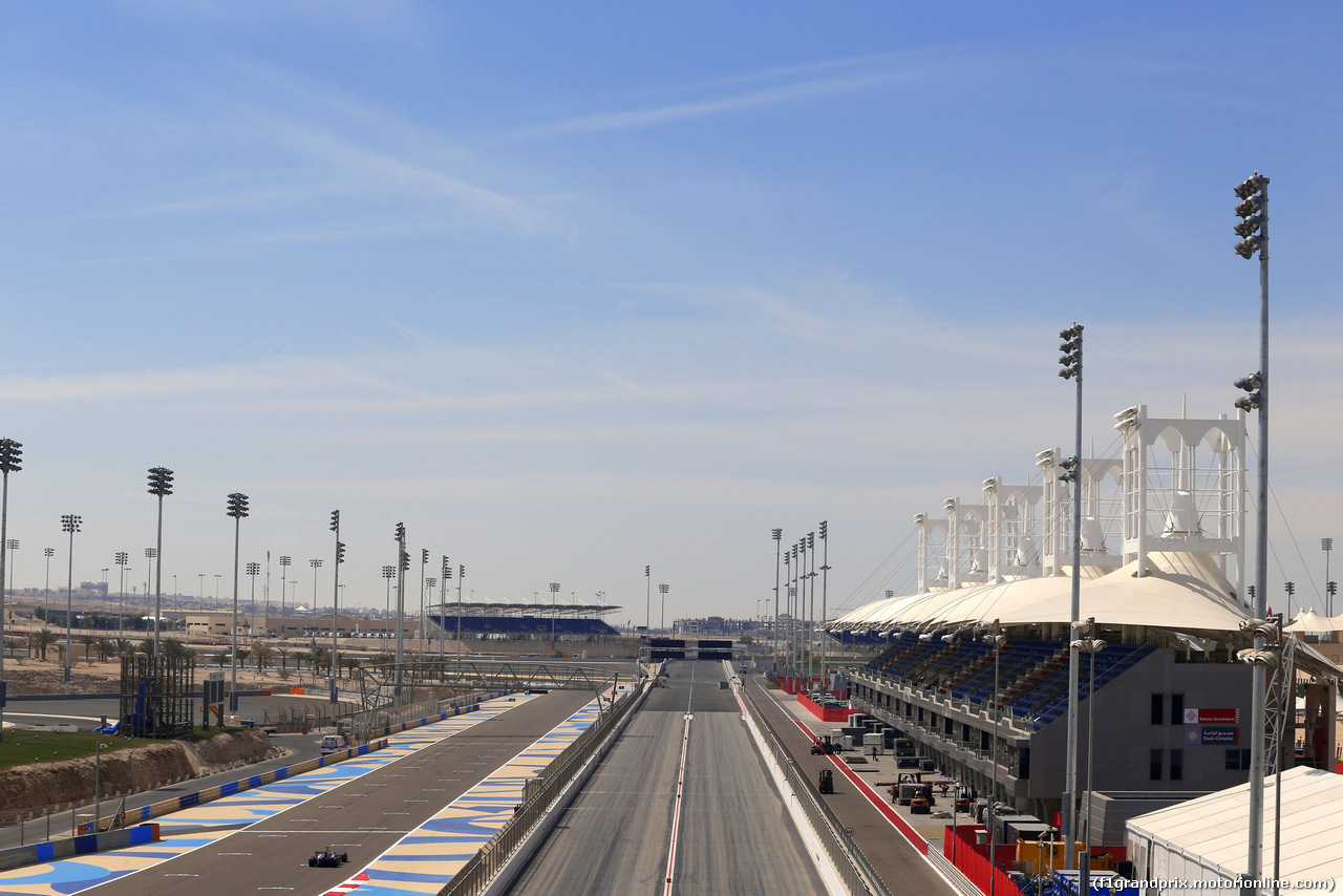 TEST BAHRAIN 08 APRILE, Sergey Sirotkin (RUS), test driver, Sauber F1 Team 
08.04.2014. Formula One Testing, Bahrain Test, Day One, Sakhir, Bahrain.
