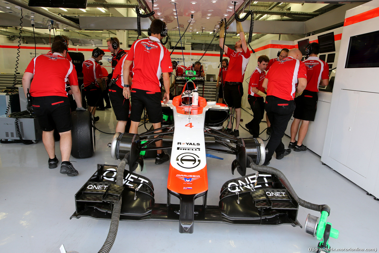 TEST BAHRAIN 08 APRILE, Max Chilton (GBR), Marussia F1 Team 
08.04.2014. Formula One Testing, Bahrain Test, Day One, Sakhir, Bahrain.