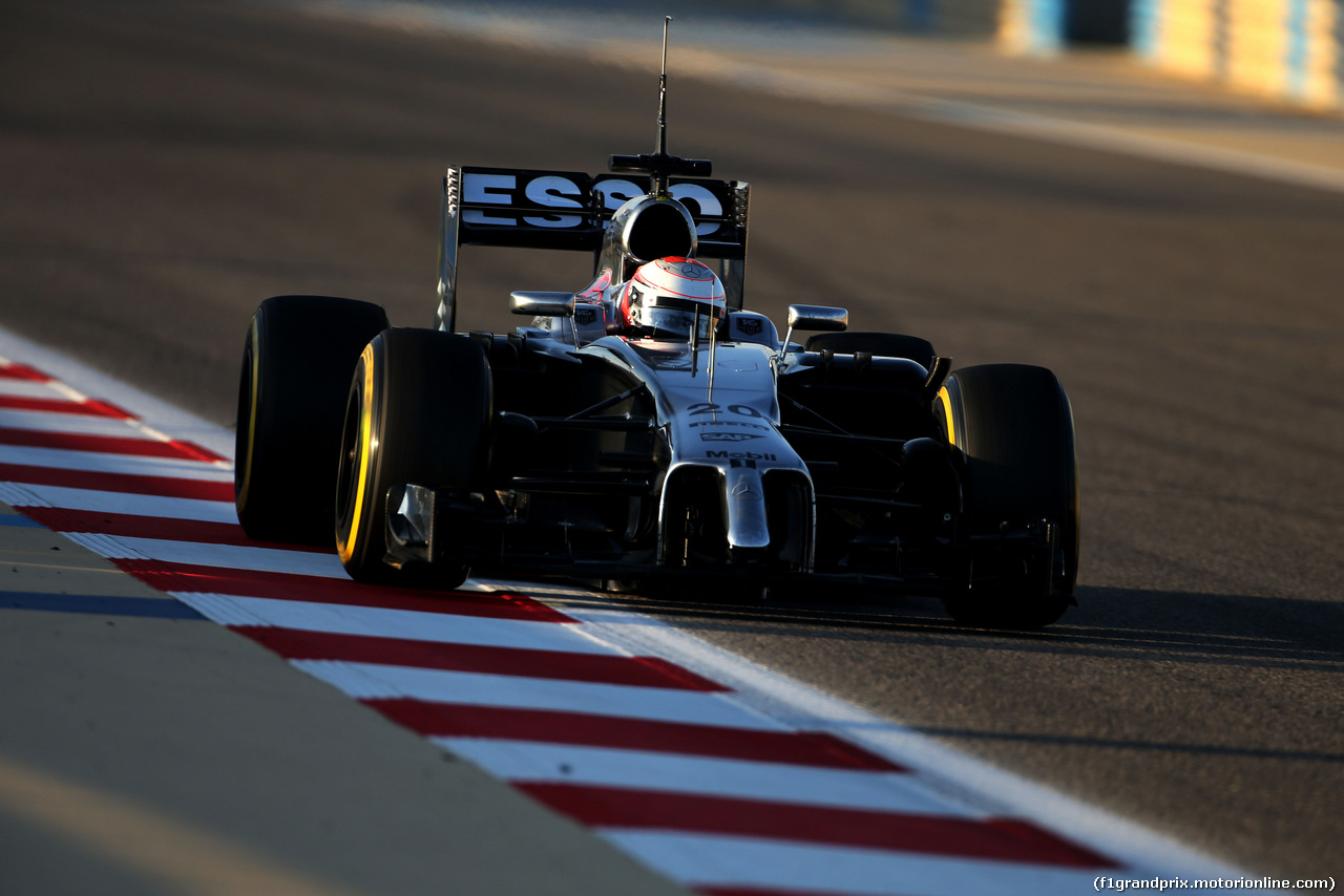 TEST BAHRAIN 08 APRILE, Kevin Magnussen (DEN), McLaren F1 
08.04.2014. Formula One Testing, Bahrain Test, Day One, Sakhir, Bahrain.