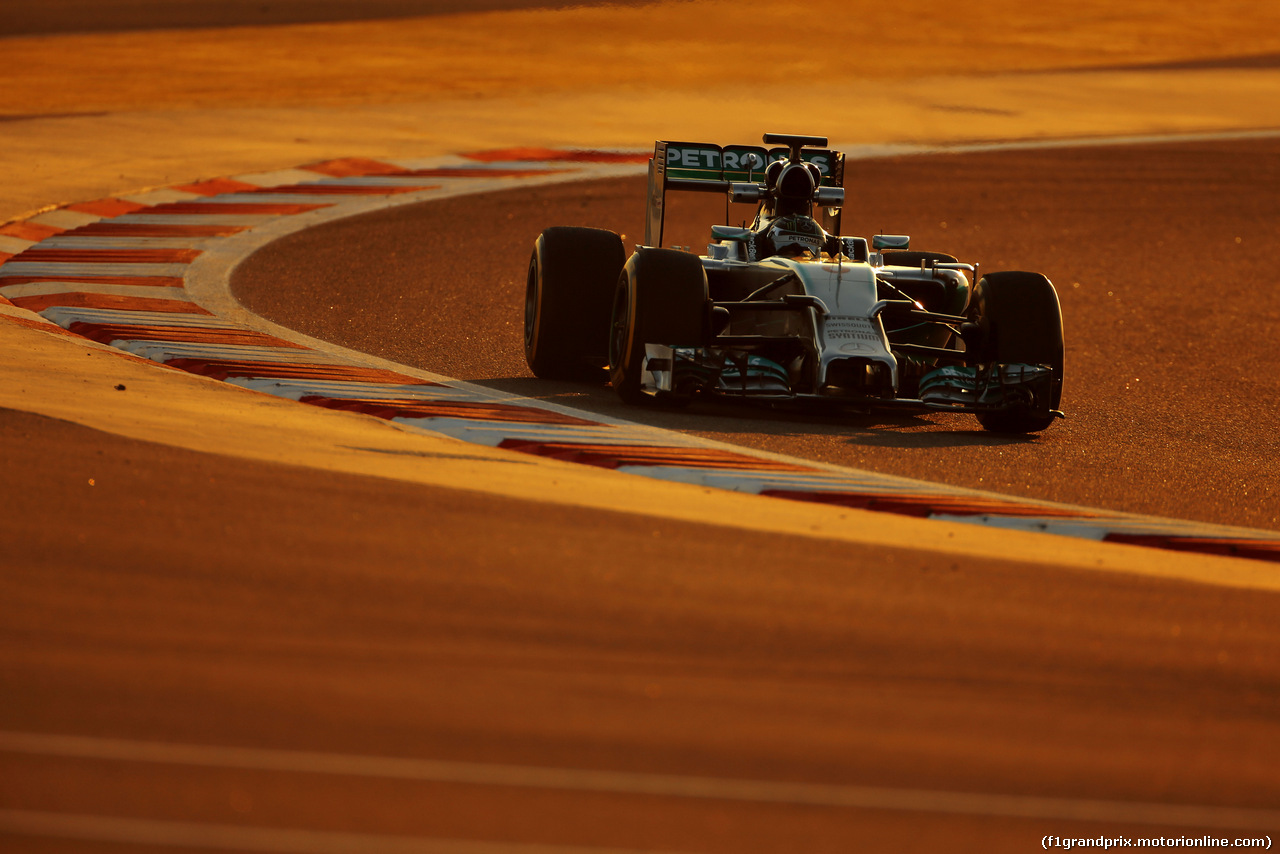 TEST BAHRAIN 08 APRILE, Nico Rosberg (GER), Mercedes AMG F1 Team 
08.04.2014. Formula One Testing, Bahrain Test, Day One, Sakhir, Bahrain.