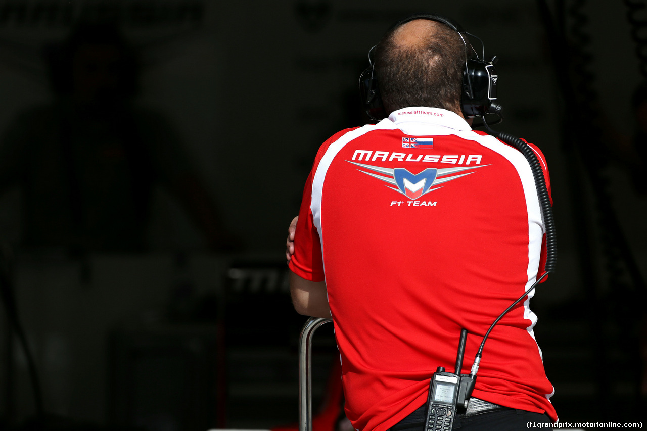 TEST BAHRAIN 09 APRILE, Marussia F1 Team mechanic
09.04.2014. Formula One Testing, Bahrain Test, Day Two, Sakhir, Bahrain.