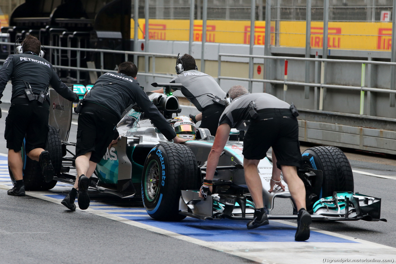 TEST BARCELLONA 13 MAGGIO, Lewis Hamilton (GBR), Mercedes AMG F1 Team 
13.05.2014. Formula One Testing, Barcelona, Spain, Day One.