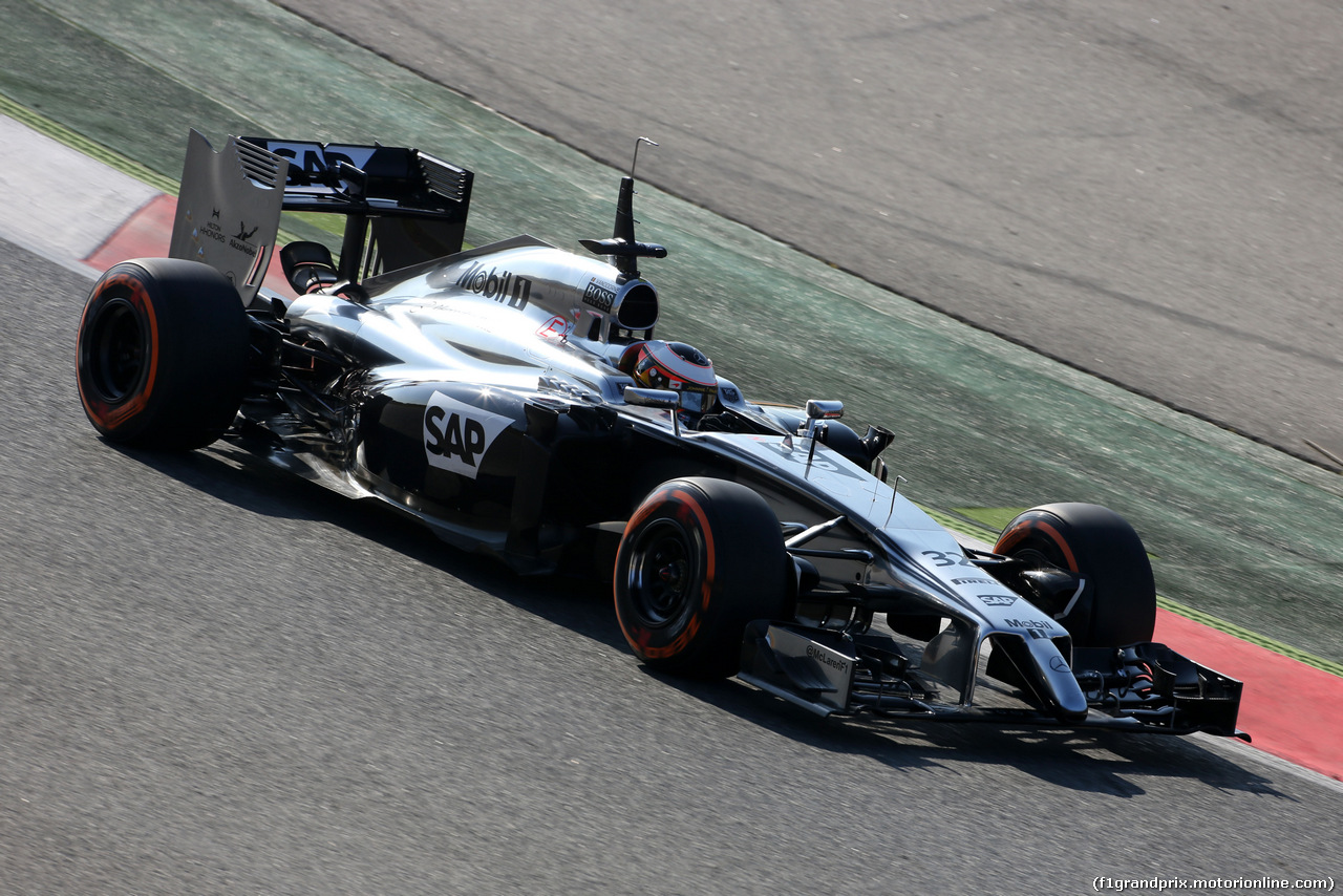 TEST BARCELLONA 14 MAGGIO, Stoffel Vandoorne (BEL), third driver, McLaren F1 Team 
14.05.2014. Formula One Testing, Barcelona, Spain, Day Two.