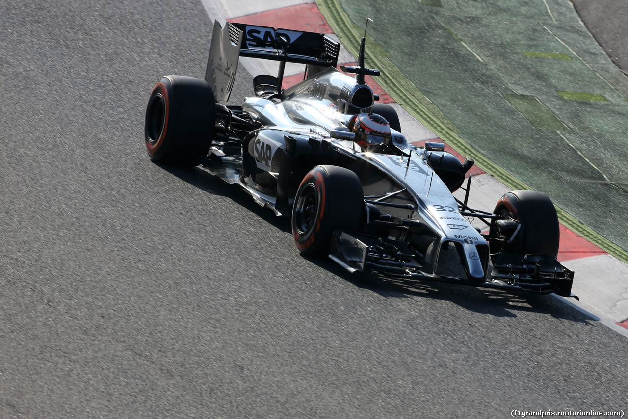 TEST BARCELLONA 14 MAGGIO, Stoffel Vandoorne (BEL), third driver, McLaren F1 Team 
14.05.2014. Formula One Testing, Barcelona, Spain, Day Two.