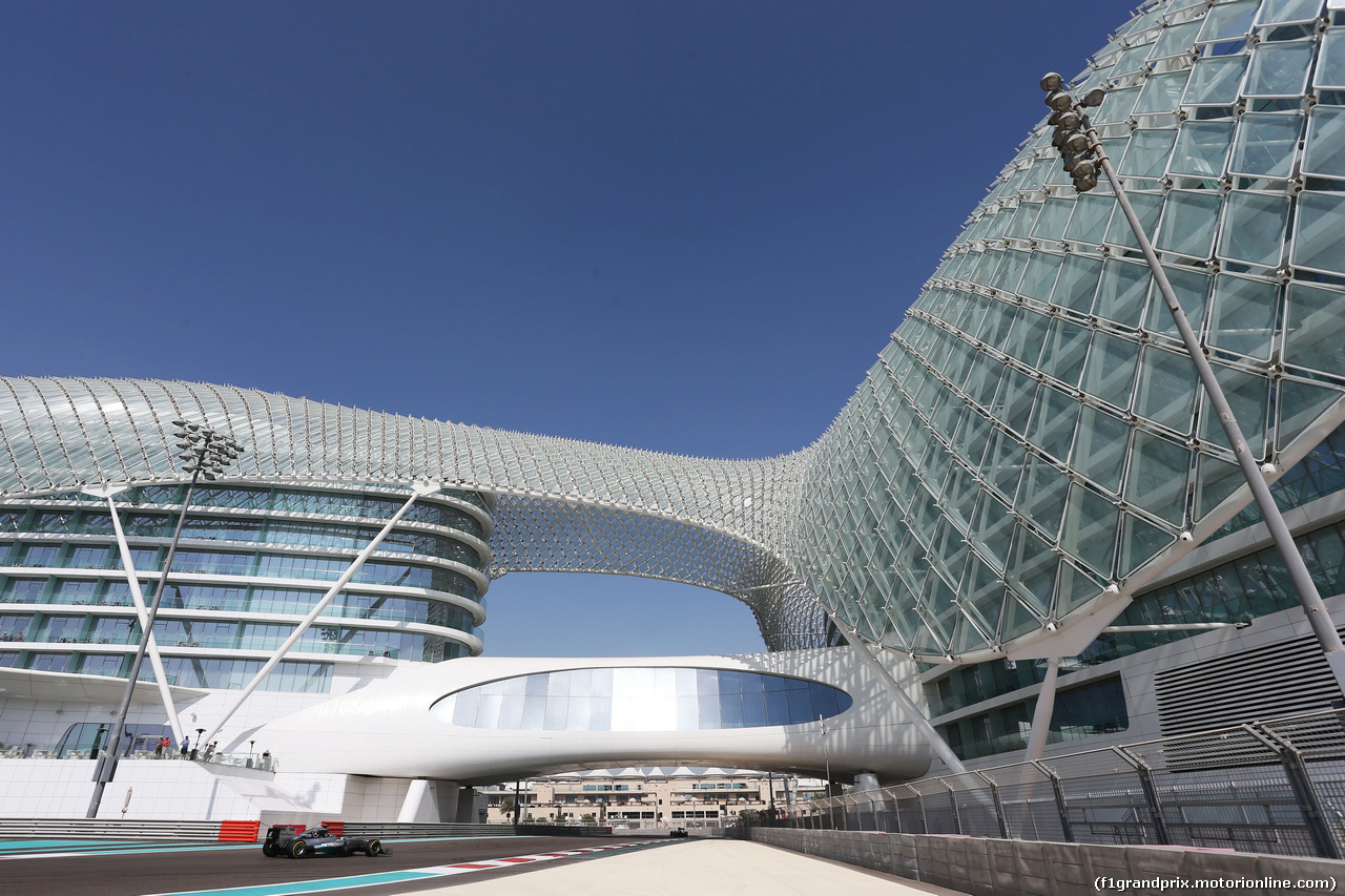 TEST F1 ABU DHABI 25 NOVEMBRE, Nico Rosberg (GER) Mercedes AMG F1 W05.
25.11.2014.