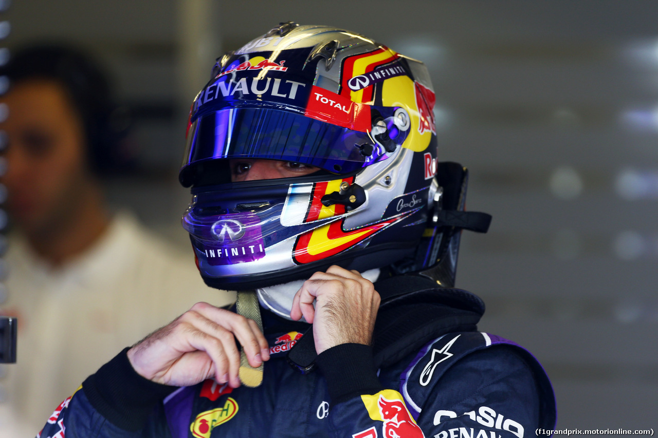 TEST F1 ABU DHABI 25 NOVEMBRE