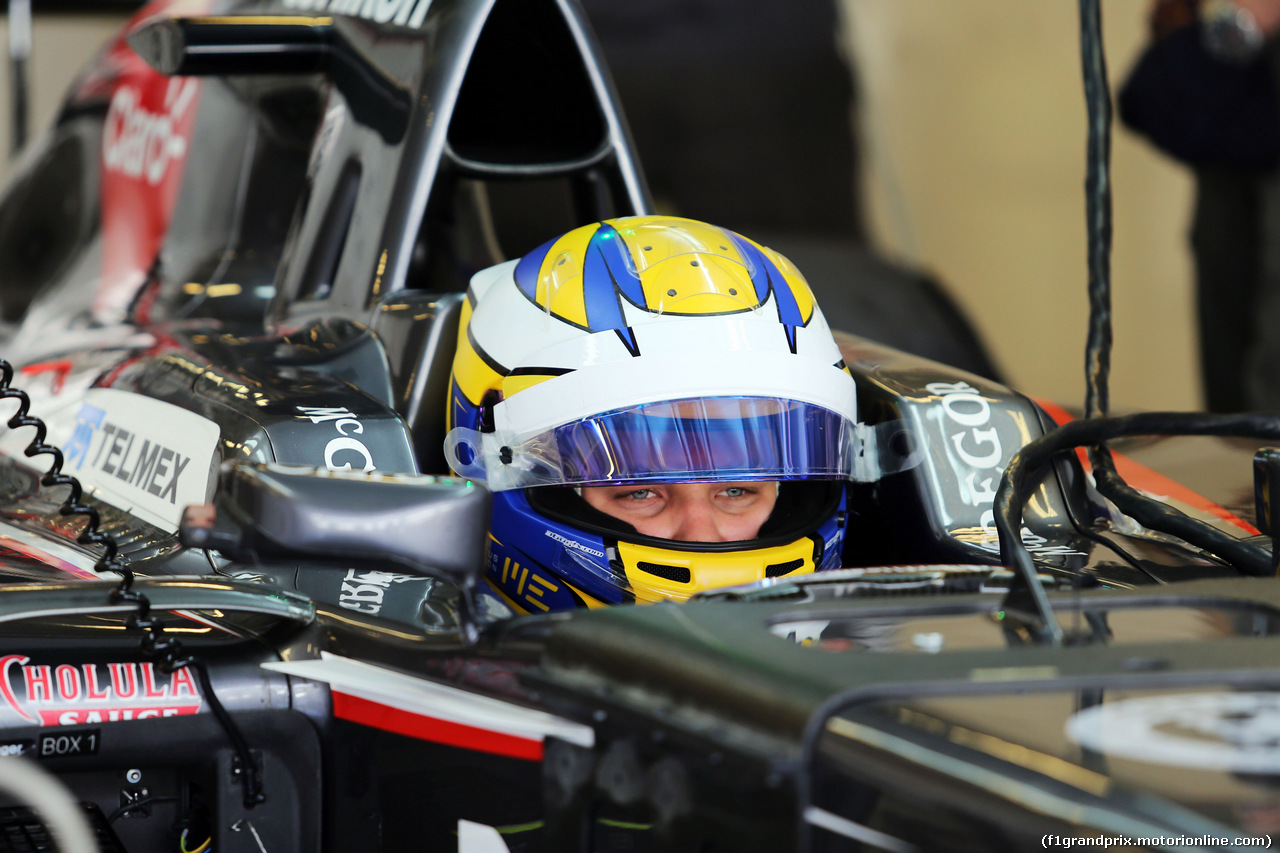 TEST F1 ABU DHABI 25 NOVEMBRE