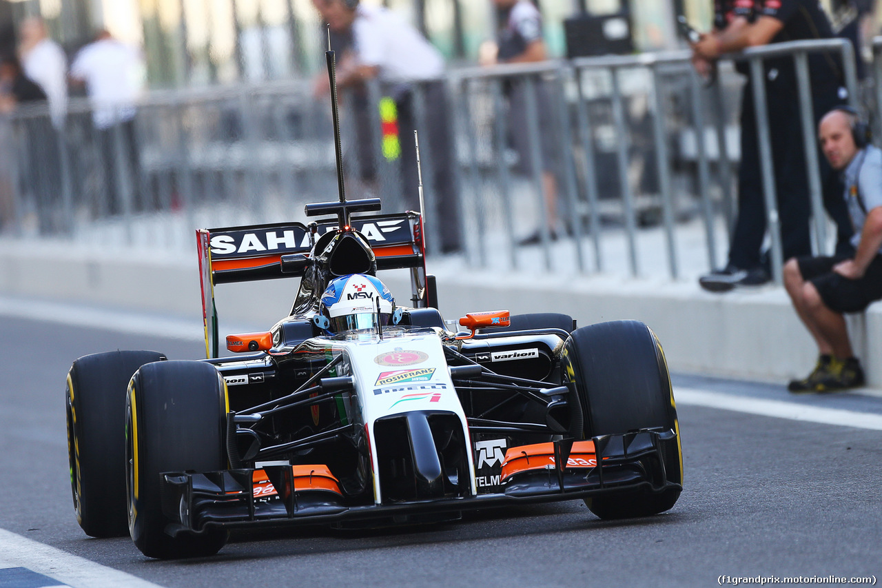 TEST F1 ABU DHABI 25 NOVEMBRE, Jolyon Palmer (GBR) Sahara Force India F1 VJM07 Test Driver.
25.11.2014.