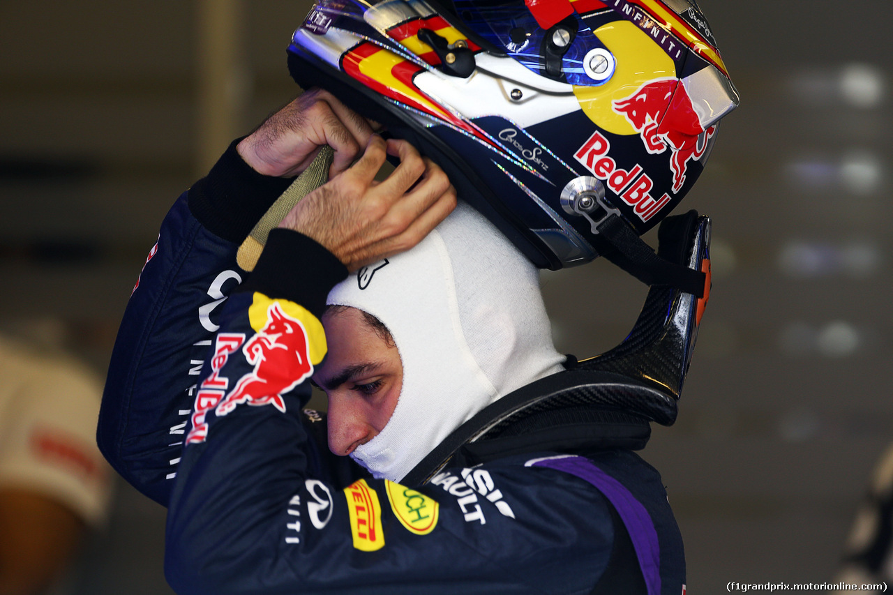 TEST F1 ABU DHABI 25 NOVEMBRE, Carlos Sainz Jnr (ESP) Red Bull Racing Test Driver.
25.11.2014.