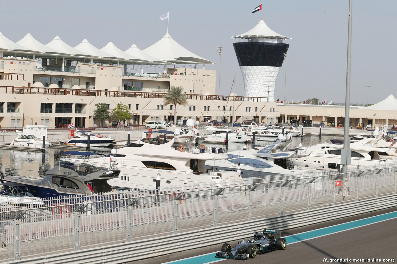TEST F1 ABU DHABI 25 NOVEMBRE, Nico Rosberg (GER) Mercedes AMG F1 W05.
25.11.2014.