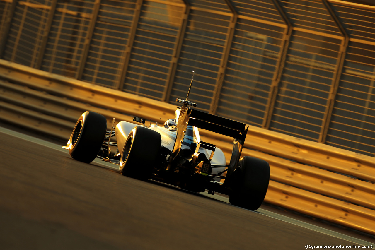 TEST F1 ABU DHABI 25 NOVEMBRE