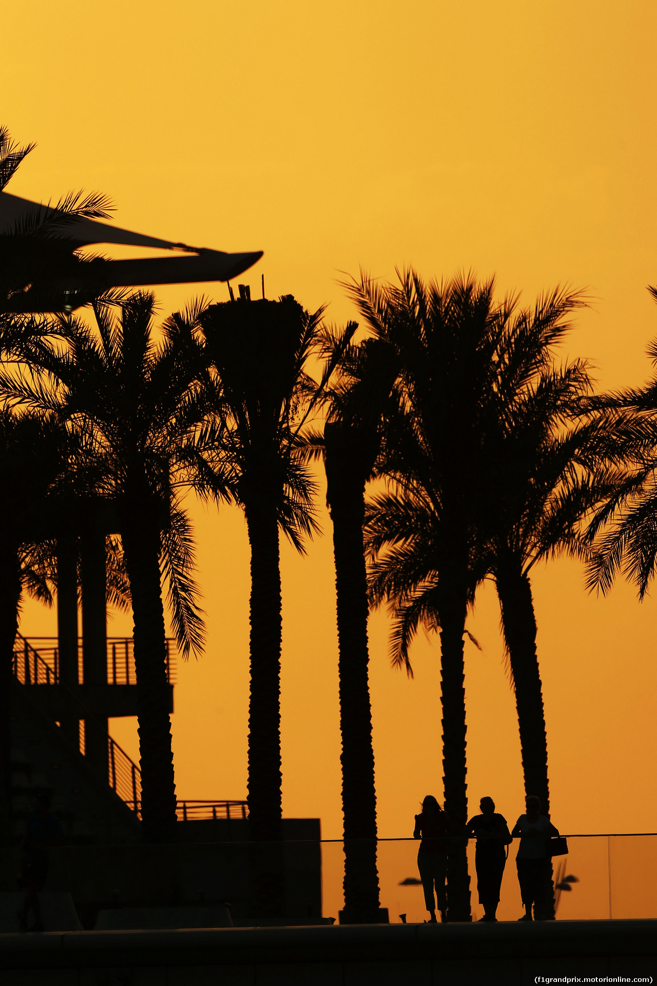 TEST F1 ABU DHABI 25 NOVEMBRE