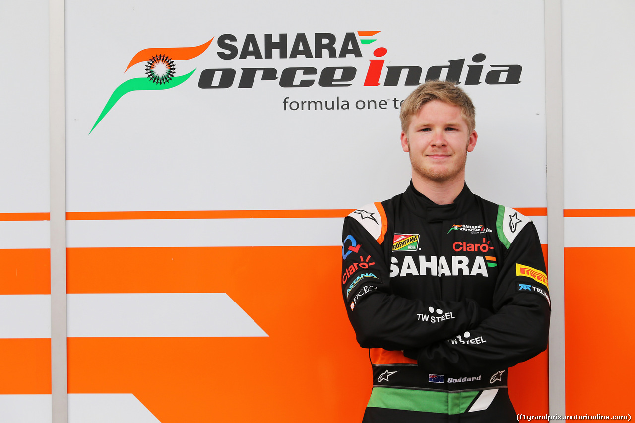 TEST F1 ABU DHABI 25 NOVEMBRE