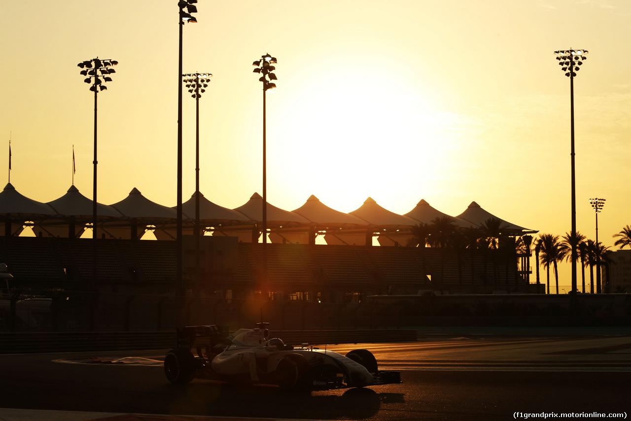 TEST F1 ABU DHABI 25 NOVEMBRE, Valtteri Bottas (FIN) Williams FW36.
25.11.2014.