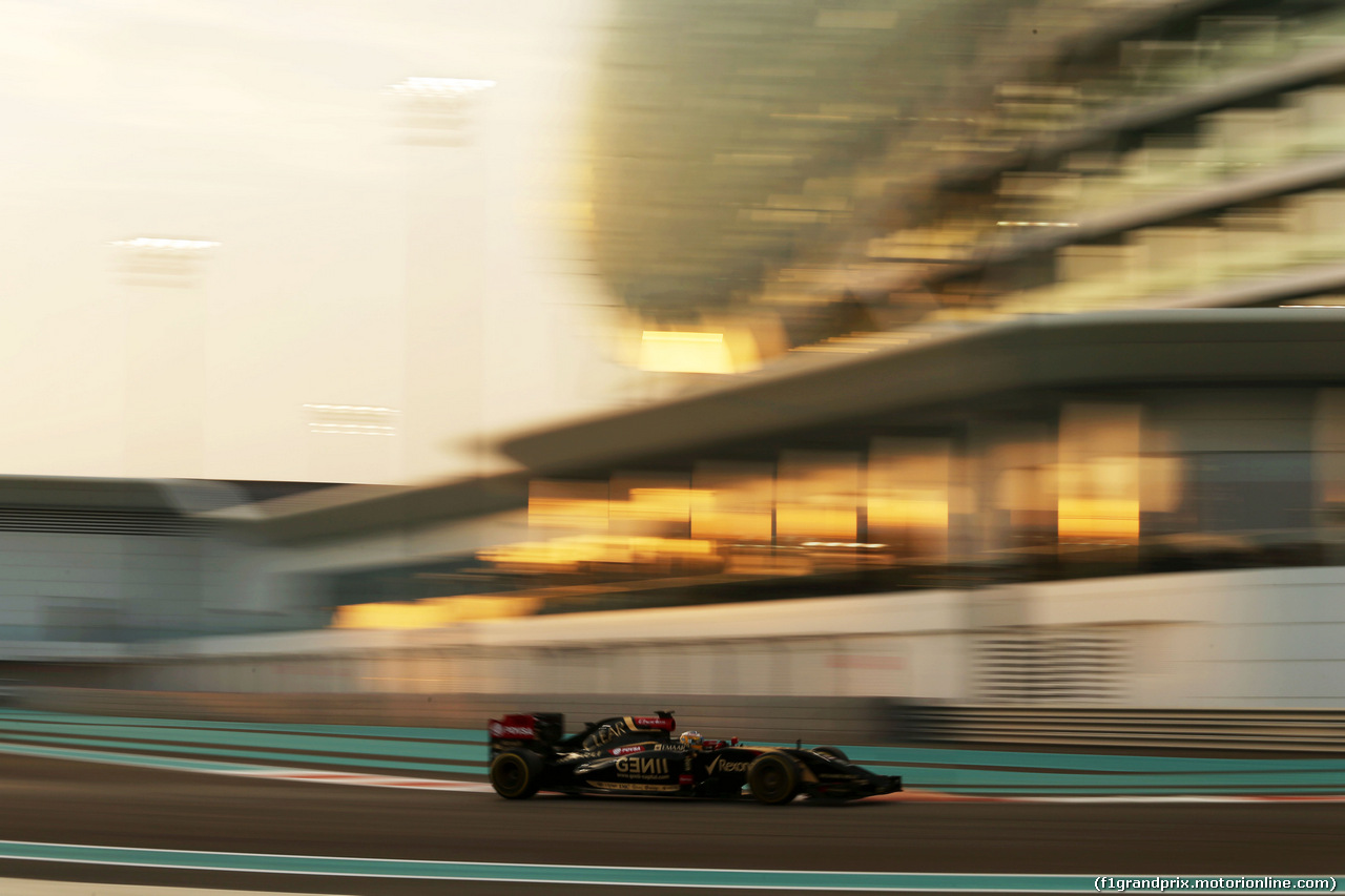 TEST F1 ABU DHABI 25 NOVEMBRE, Charles Pic (FRA) Lotus F1 E22 Third Driver.
25.11.2014.