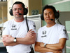 TEST F1 ABU DHABI 25 NOVEMBRE, (L to R): Eric Boullier (FRA) McLaren Racing Director with Yasuhisa Arai (JPN) Honda Motorsport Chief Officer.
25.11.2014.