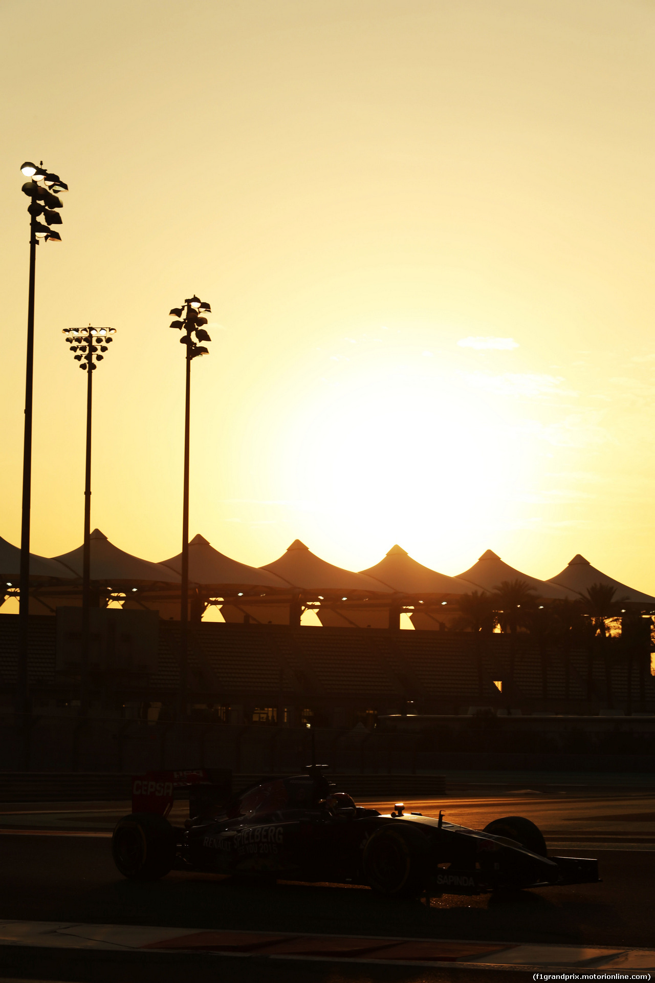TEST F1 ABU DHABI 26 NOVEMBRE