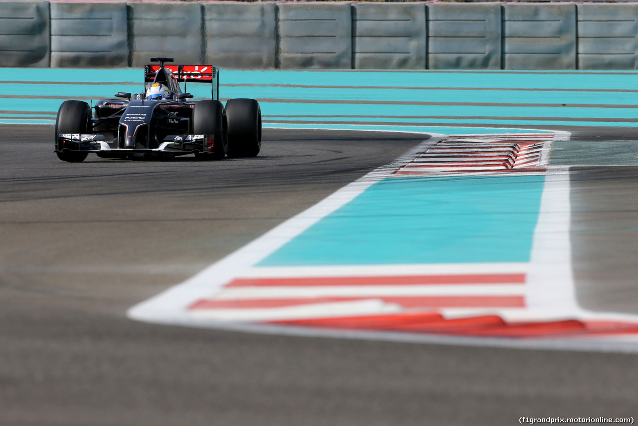 TEST F1 ABU DHABI 26 NOVEMBRE