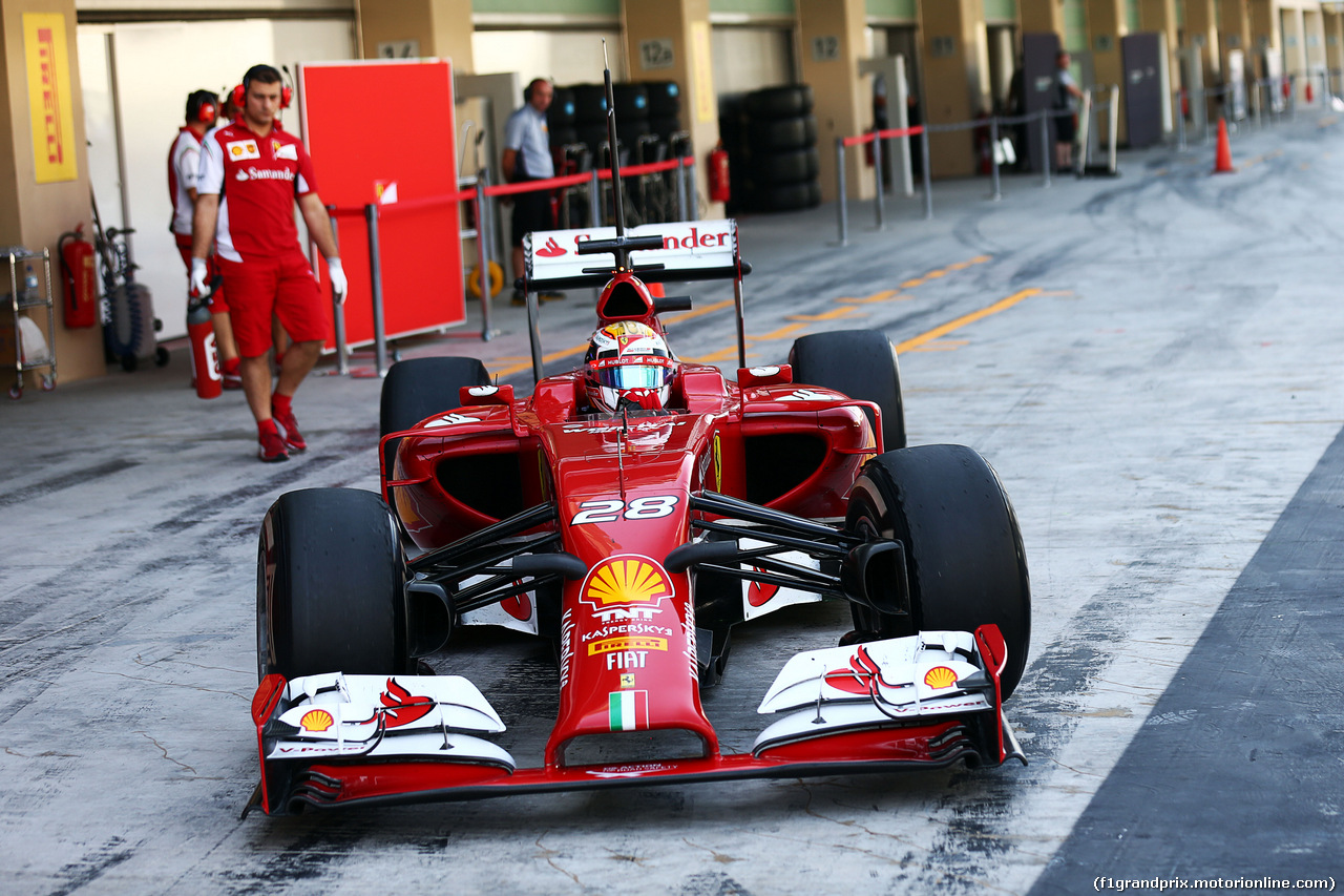 TEST F1 ABU DHABI 26 NOVEMBRE, Roberto Merhi (ESP) Caterham CT05 Test Driver.
26.11.2014.