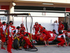 TEST F1 BAHRAIN 01 MARZO, Kimi Raikkonen (FIN) Ferrari F14-T practices a pit stop.
01.03.2014. Formula One Testing, Bahrain Test Two, Day Three, Sakhir, Bahrain.