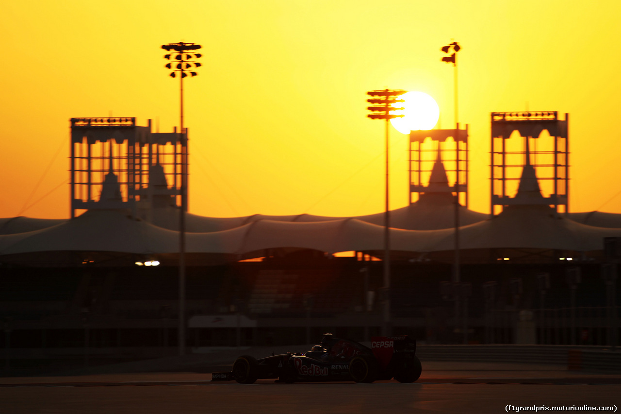 TEST F1 BAHRAIN 01 MARZO, Daniil Kvyat (RUS) Scuderia Toro Rosso STR9.
01.03.2014. Formula One Testing, Bahrain Test Two, Day Three, Sakhir, Bahrain.