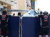 TEST F1 BAHRAIN 01 MARZO, The Red Bull Racing RB10 of Sebastian Vettel (GER) Red Bull Racing is recovered back to the pits on the back of a truck.
01.03.2014. Formula One Testing, Bahrain Test Two, Day Three, Sakhir, Bahrain.
