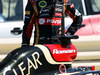 TEST F1 BAHRAIN 02 MARZO, Romain Grosjean (FRA) Lotus F1 E22 stops on the circuit.
02.03.2014. Formula One Testing, Bahrain Test Two, Day Four, Sakhir, Bahrain.