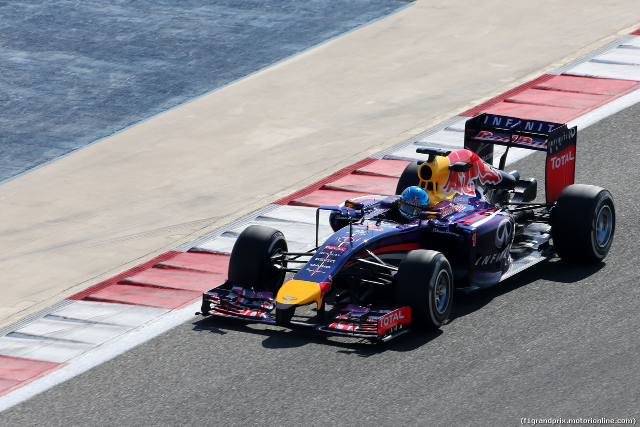 TEST F1 BAHRAIN 02 MARZO, Sebastian Vettel (GER), Red Bull Racing 
02.03.2014. Formula One Testing, Bahrain Test Two, Day Four, Sakhir, Bahrain.