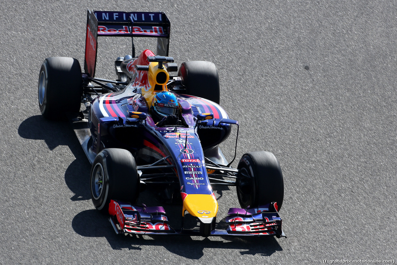TEST F1 BAHRAIN 02 MARZO, Sebastian Vettel (GER), Red Bull Racing 
02.03.2014. Formula One Testing, Bahrain Test Two, Day Four, Sakhir, Bahrain.