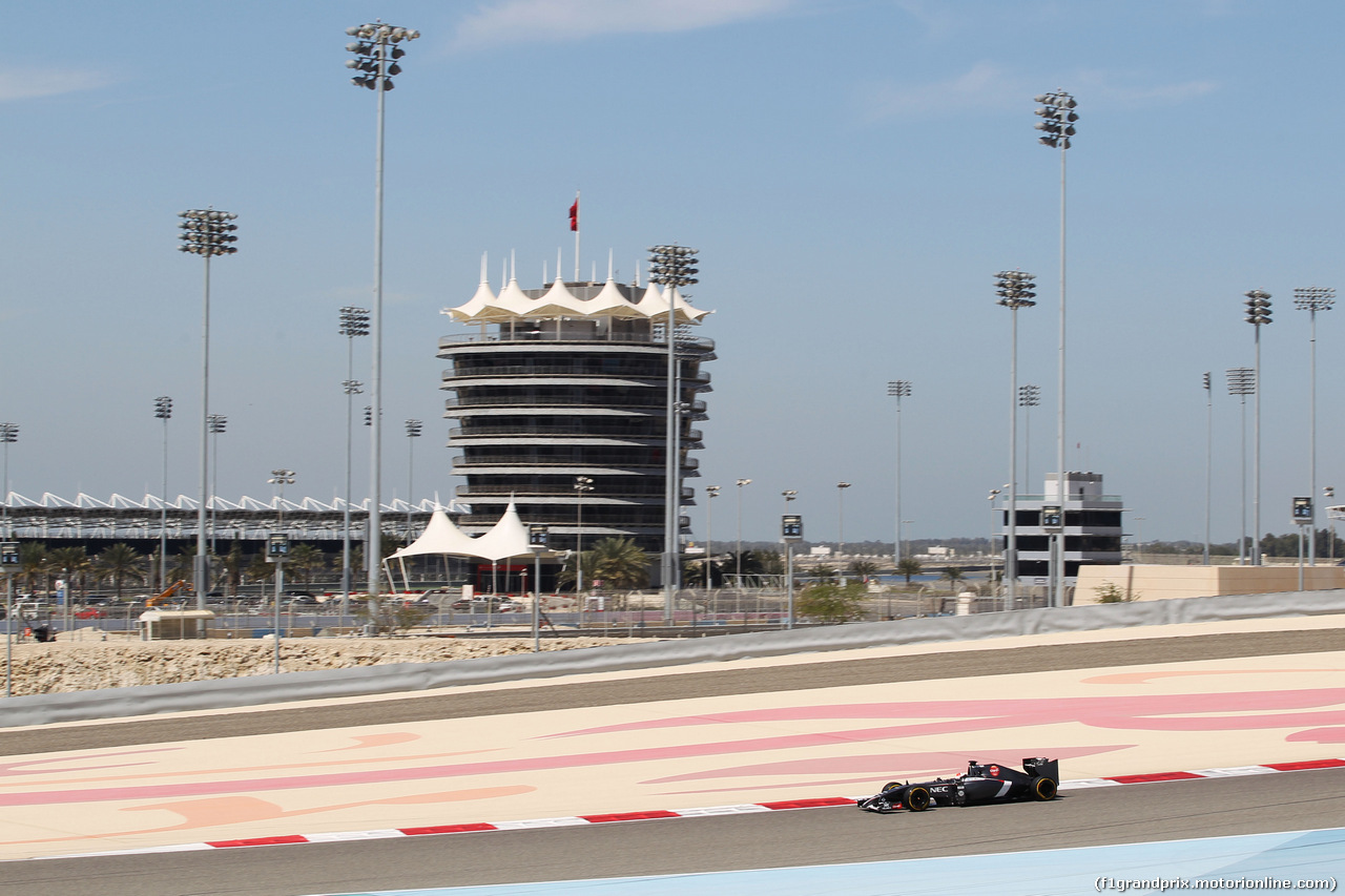 TEST F1 BAHRAIN 02 MARZO, Adrian Sutil (GER) Sauber C33.
02.03.2014. Formula One Testing, Bahrain Test Two, Day Four, Sakhir, Bahrain.