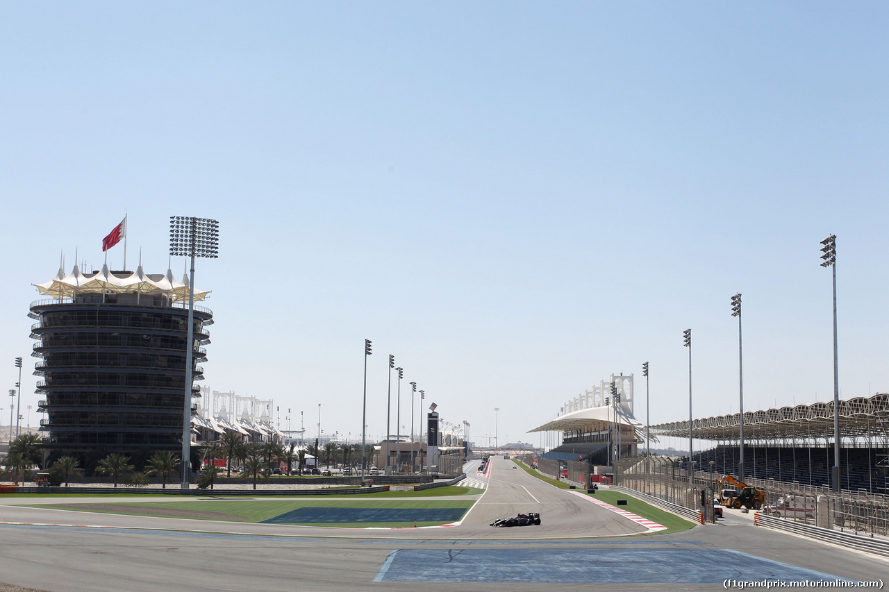 TEST F1 BAHRAIN 02 MARZO, Adrian Sutil (GER) Sauber C33.
02.03.2014. Formula One Testing, Bahrain Test Two, Day Four, Sakhir, Bahrain.