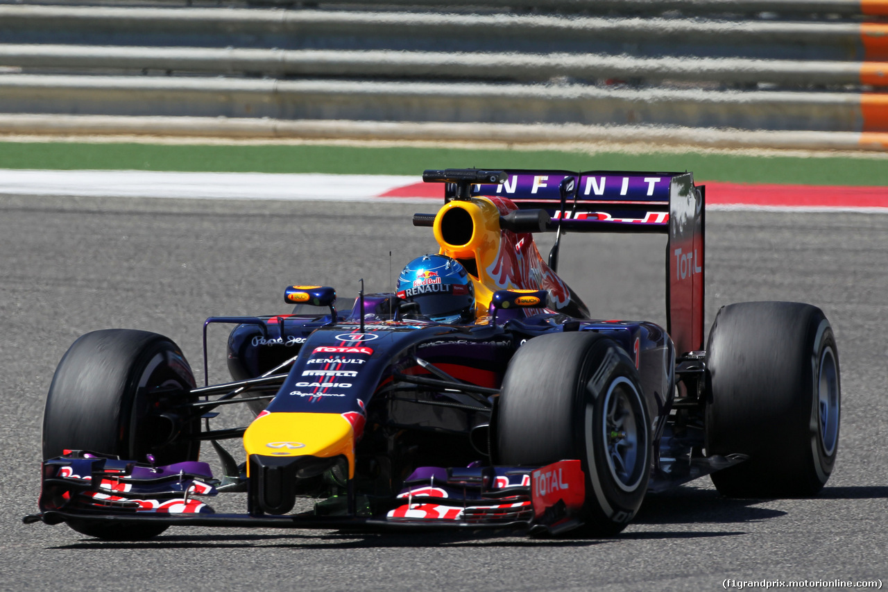 TEST F1 BAHRAIN 02 MARZO, Sebastian Vettel (GER) Red Bull Racing RB10.
02.03.2014. Formula One Testing, Bahrain Test Two, Day Four, Sakhir, Bahrain.