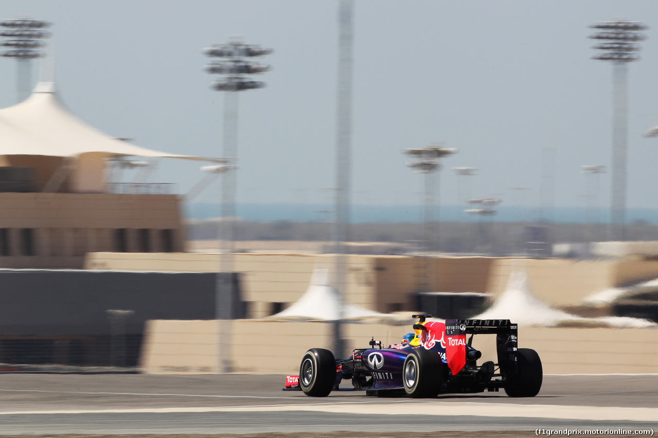 TEST F1 BAHRAIN 02 MARZO, Sebastian Vettel (GER) Red Bull Racing RB10.
02.03.2014. Formula One Testing, Bahrain Test Two, Day Four, Sakhir, Bahrain.