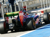 TEST F1 BAHRAIN 19 FEBBRAIO, Daniil Kvyat (RUS) Scuderia Toro Rosso STR9 running flow-vis paint on the rear wing.
19.02.2014. Formula One Testing, Bahrain Test One, Day One, Sakhir, Bahrain.