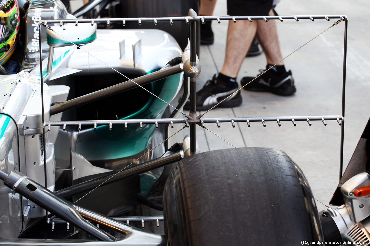 TEST F1 BAHRAIN 19 FEBBRAIO, Lewis Hamilton (GBR) Mercedes AMG F1 W05 running sensor equipment.
19.02.2014. Formula One Testing, Bahrain Test One, Day One, Sakhir, Bahrain.