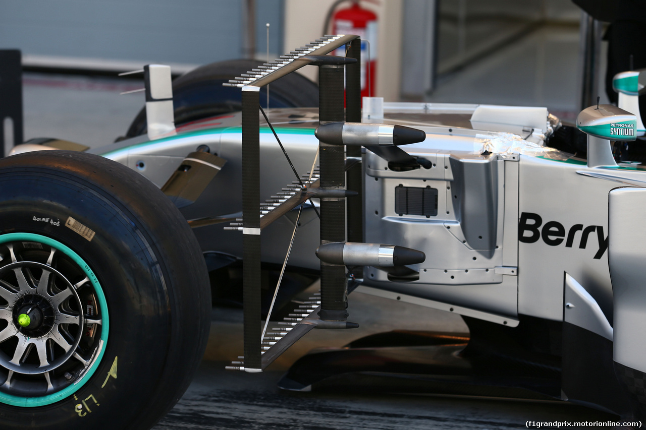 TEST F1 BAHRAIN 19 FEBBRAIO, Mercedes AMG F1 W05 running sensor equipment.
19.02.2014. Formula One Testing, Bahrain Test One, Day One, Sakhir, Bahrain.