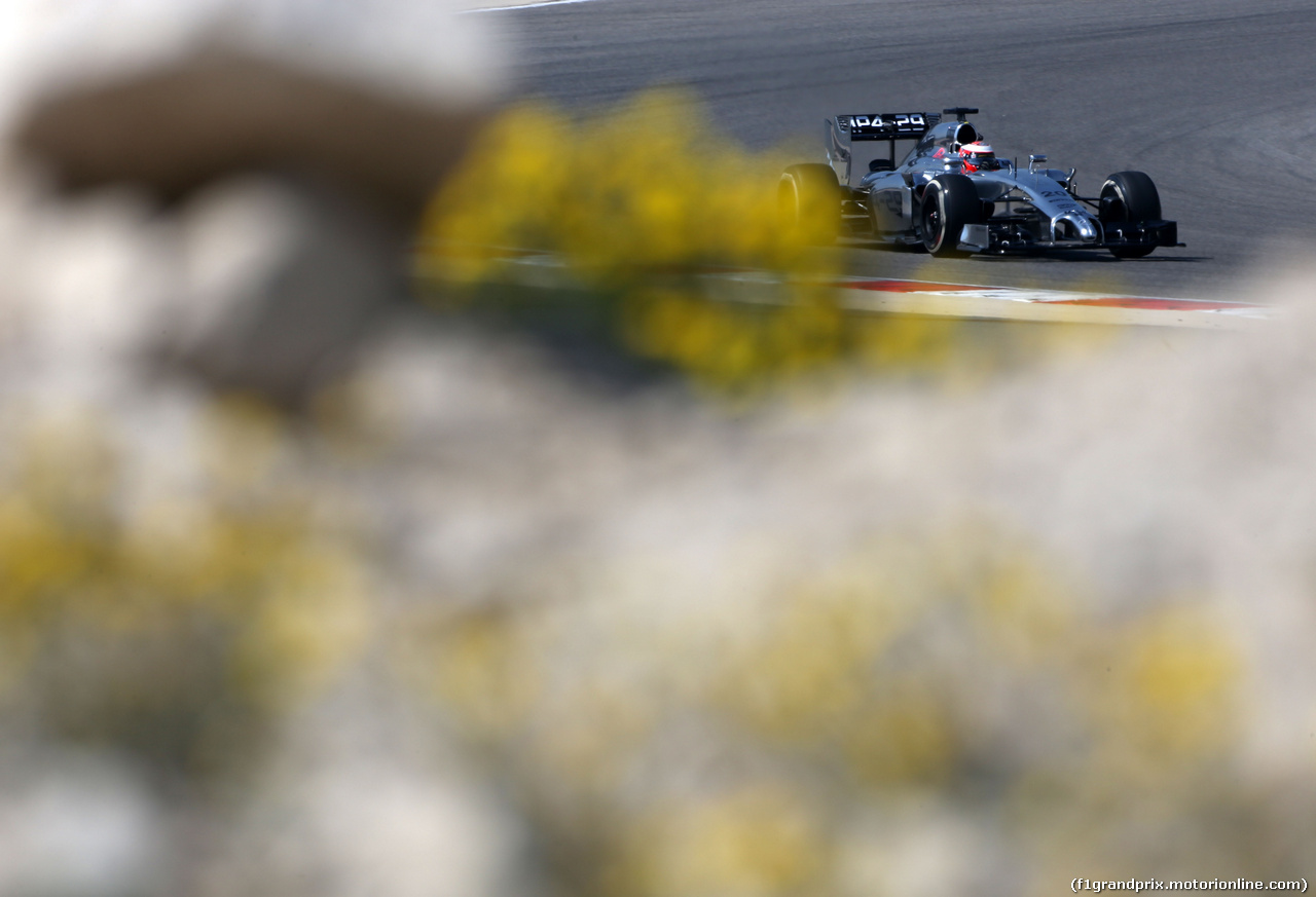 TEST F1 BAHRAIN 19 FEBBRAIO, Kevin Magnussen (DEN), McLaren F1 
19.02.2014. Formula One Testing, Bahrain Test One, Day One, Sakhir, Bahrain.