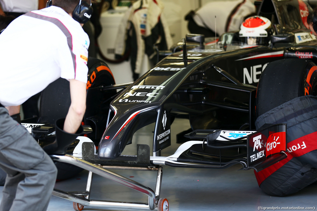 TEST F1 BAHRAIN 19 FEBBRAIO, Adrian Sutil (GER) Sauber C33.
19.02.2014. Formula One Testing, Bahrain Test One, Day One, Sakhir, Bahrain.