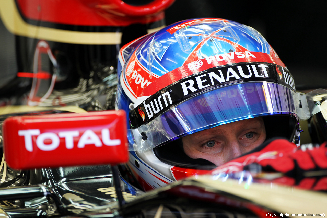 TEST F1 BAHRAIN 19 FEBBRAIO, Romain Grosjean (FRA) Lotus F1 E22.
19.02.2014. Formula One Testing, Bahrain Test One, Day One, Sakhir, Bahrain.