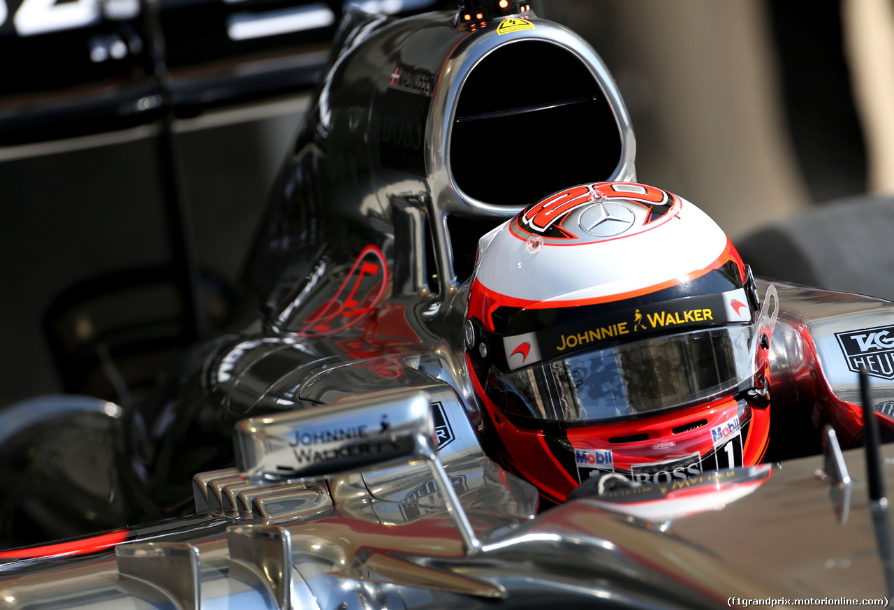 TEST F1 BAHRAIN 19 FEBBRAIO, Kevin Magnussen (DEN), McLaren F1 
19.02.2014. Formula One Testing, Bahrain Test One, Day One, Sakhir, Bahrain.