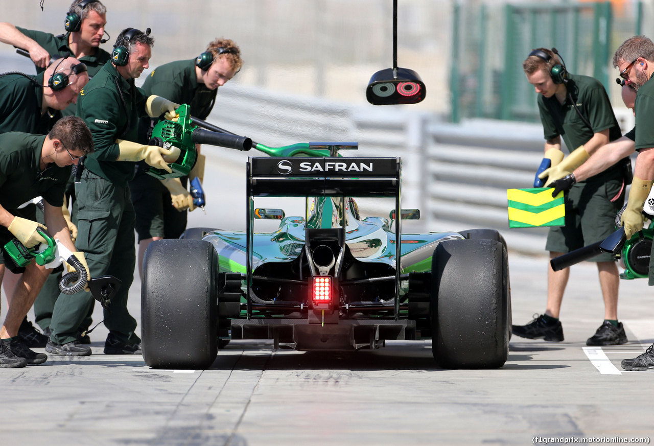 TEST F1 BAHRAIN 19 FEBBRAIO, Robin Frijns (NL), Third Driver, Caterham F1 Team 
19.02.2014. Formula One Testing, Bahrain Test One, Day One, Sakhir, Bahrain.