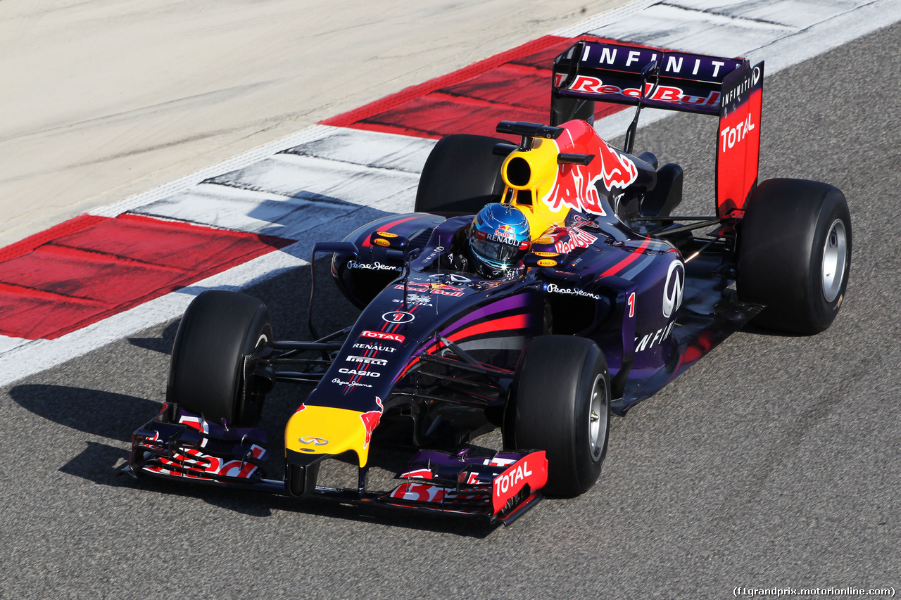 TEST F1 BAHRAIN 19 FEBBRAIO, Sebastian Vettel (GER) Red Bull Racing RB10.
19.02.2014. Formula One Testing, Bahrain Test One, Day One, Sakhir, Bahrain.