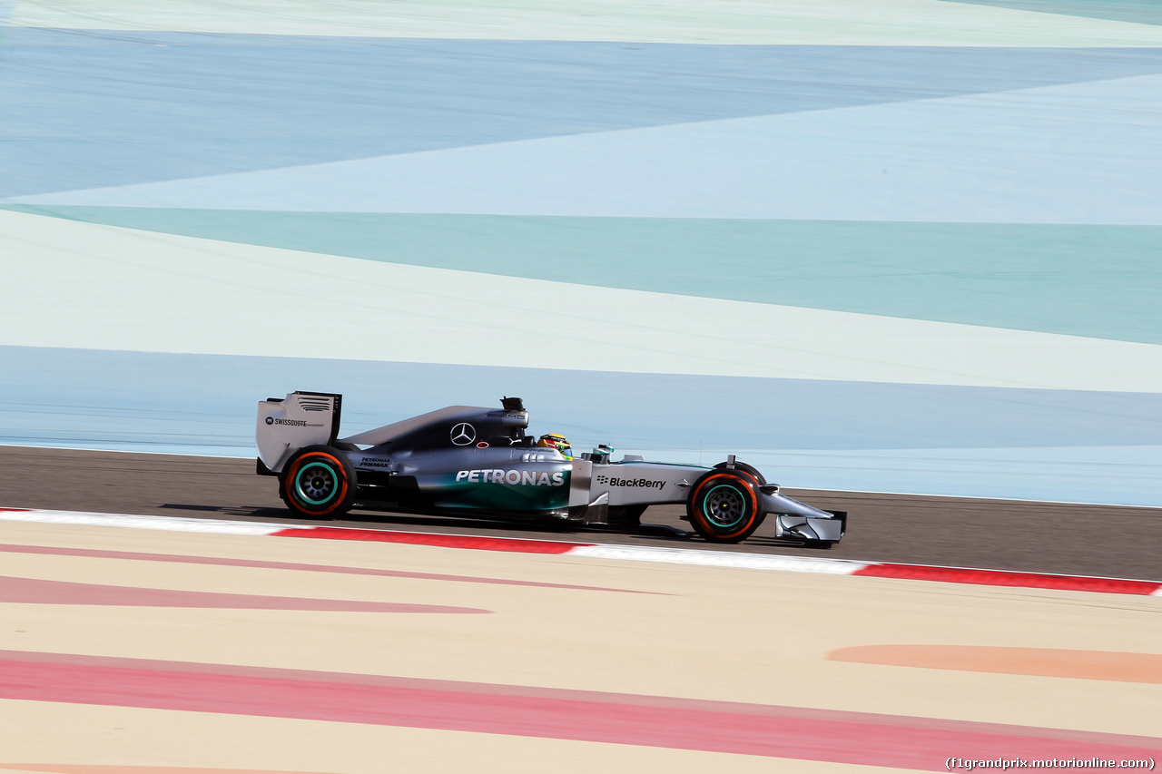 TEST F1 BAHRAIN 19 FEBBRAIO, Lewis Hamilton (GBR) Mercedes AMG F1 W05.
19.02.2014. Formula One Testing, Bahrain Test One, Day One, Sakhir, Bahrain.