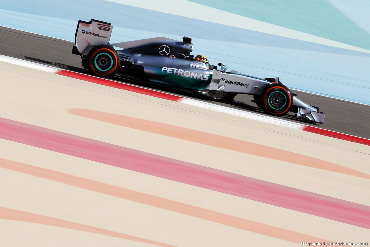 TEST F1 BAHRAIN 19 FEBBRAIO, Lewis Hamilton (GBR) Mercedes AMG F1 W05.
19.02.2014. Formula One Testing, Bahrain Test One, Day One, Sakhir, Bahrain.
