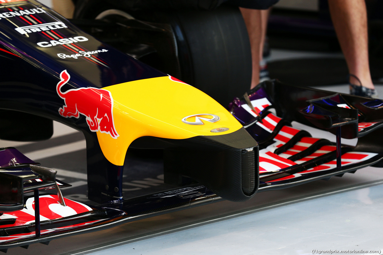TEST F1 BAHRAIN 19 FEBBRAIO, Red Bull Racing RB10 nosecone.
19.02.2014. Formula One Testing, Bahrain Test One, Day One, Sakhir, Bahrain.