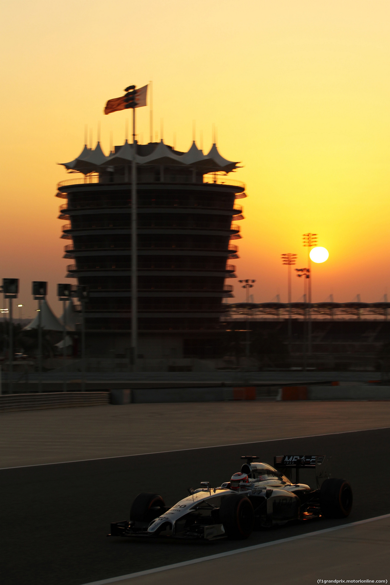 TEST F1 BAHRAIN 19 FEBBRAIO, Kevin Magnussen (DEN) McLaren MP4-29.
19.02.2014. Formula One Testing, Bahrain Test One, Day One, Sakhir, Bahrain.